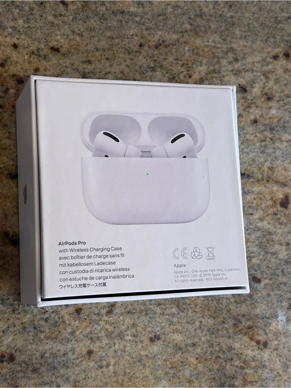 Apple AirPods Pro Wireless Headphones - White (Good Condition)